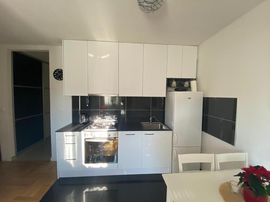 Studio Apartman Ana Zagreb Eksteriør billede
